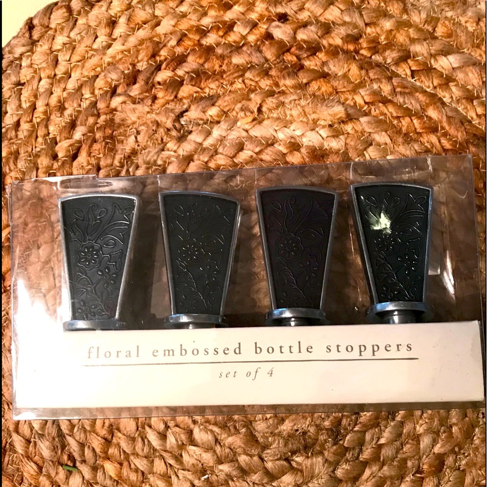 ✨✨Floral Embossed Bottle Toppers✨✨